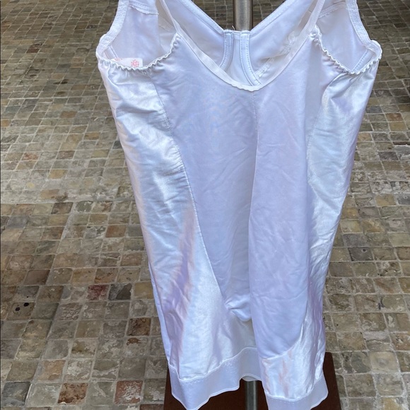 Body shaper slip / shapewear - Picture 2 of 4